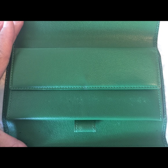 Authentic Louis Vuitton Wallet - Picture 4 of 8